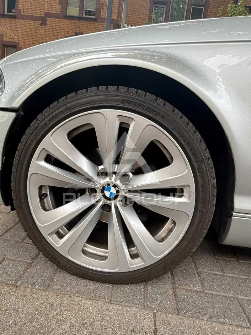2000 BMW 330