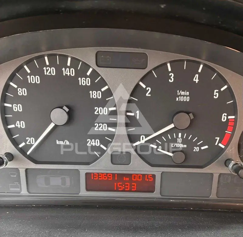 2000 BMW 330