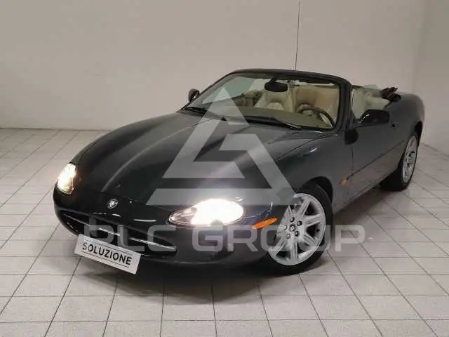 2000 Jaguar XK8