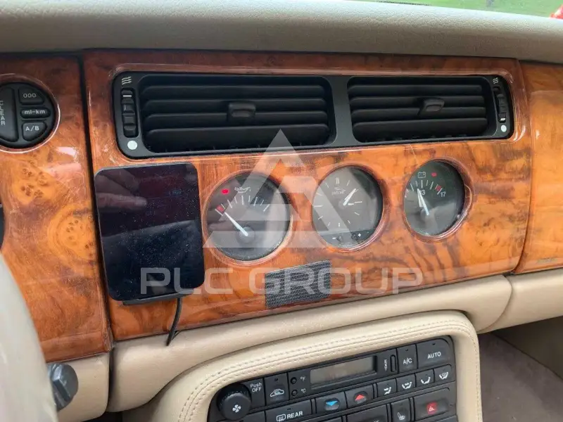 2000 Jaguar XK8