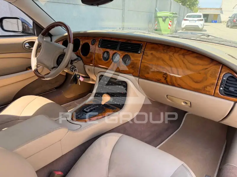 2000 Jaguar XK