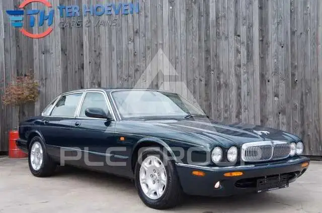2000 Jaguar XJ
