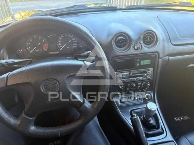 2000 Mazda MX-5