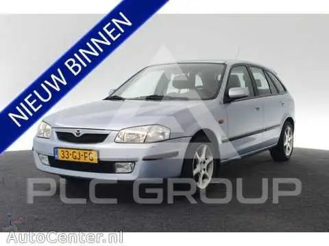 2000 Mazda 323