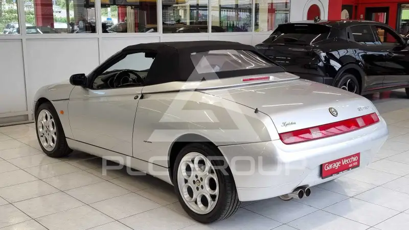 2000 Alfa Romeo Spider