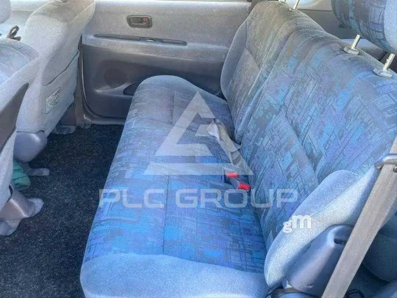 2000 Toyota VERSO