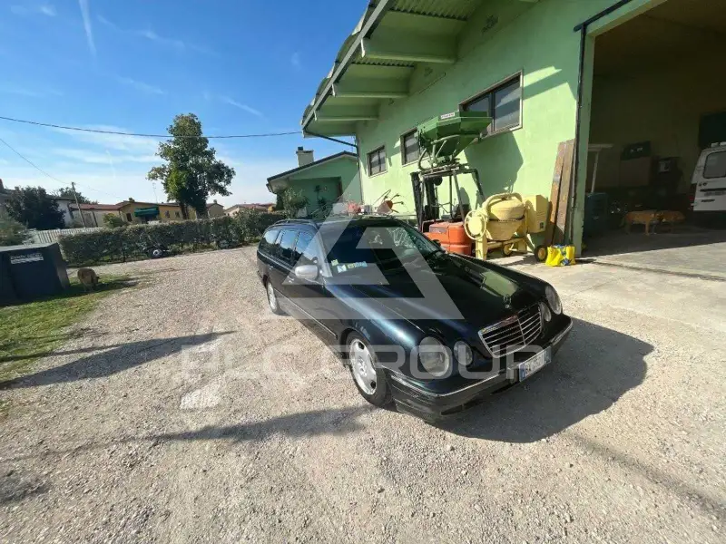 2000 Mercedes Benz E-Class