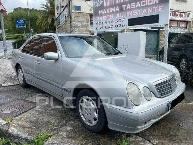 2000 Mercedes Benz E-Class