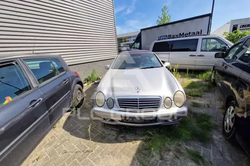 2000 Mercedes Benz CLK