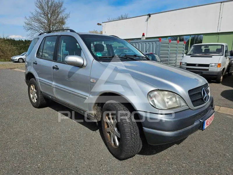 2000 Mercedes Benz ML-Class