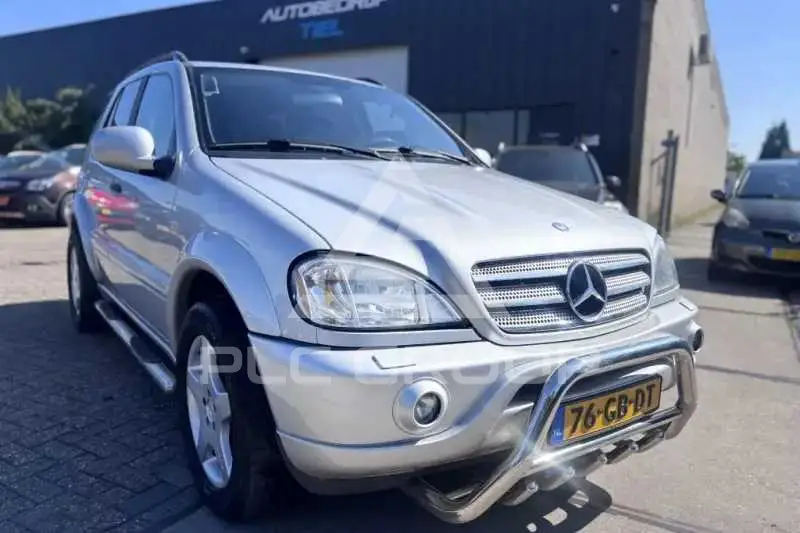 2000 Mercedes Benz ML-Class