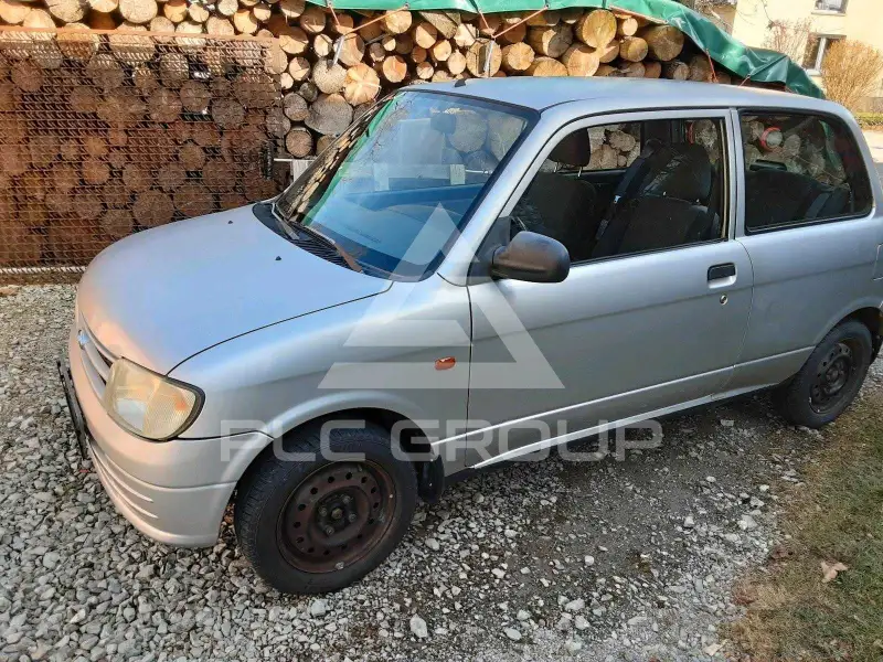2000 Daihatsu Mira Cocoa