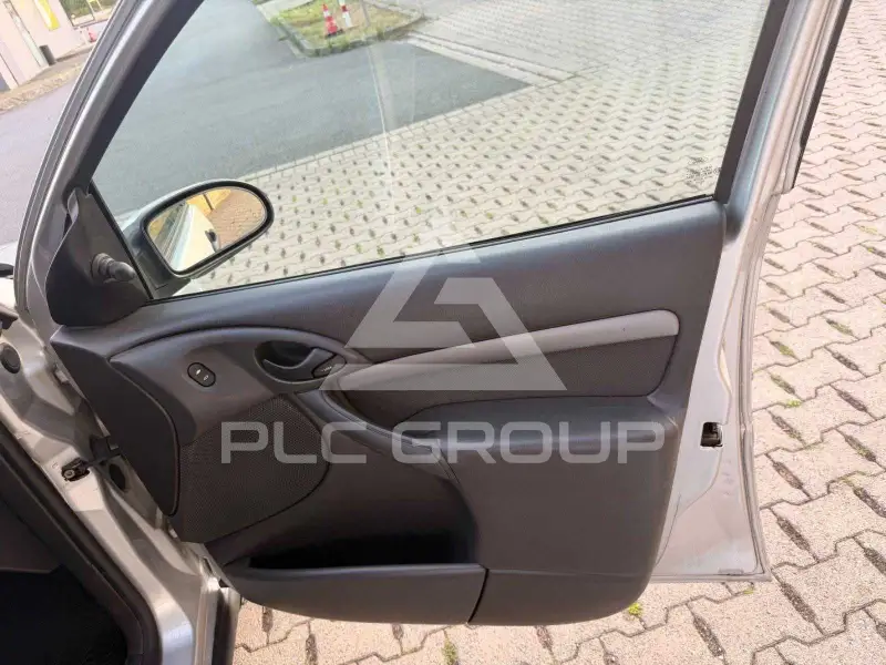 2000 Ford FOCUS