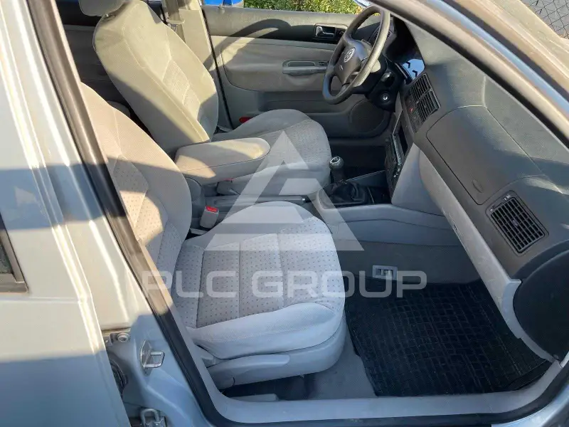 2000 Volkswagen GOLF
