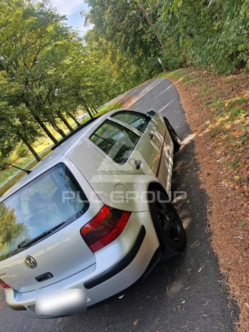2000 Volkswagen GOLF