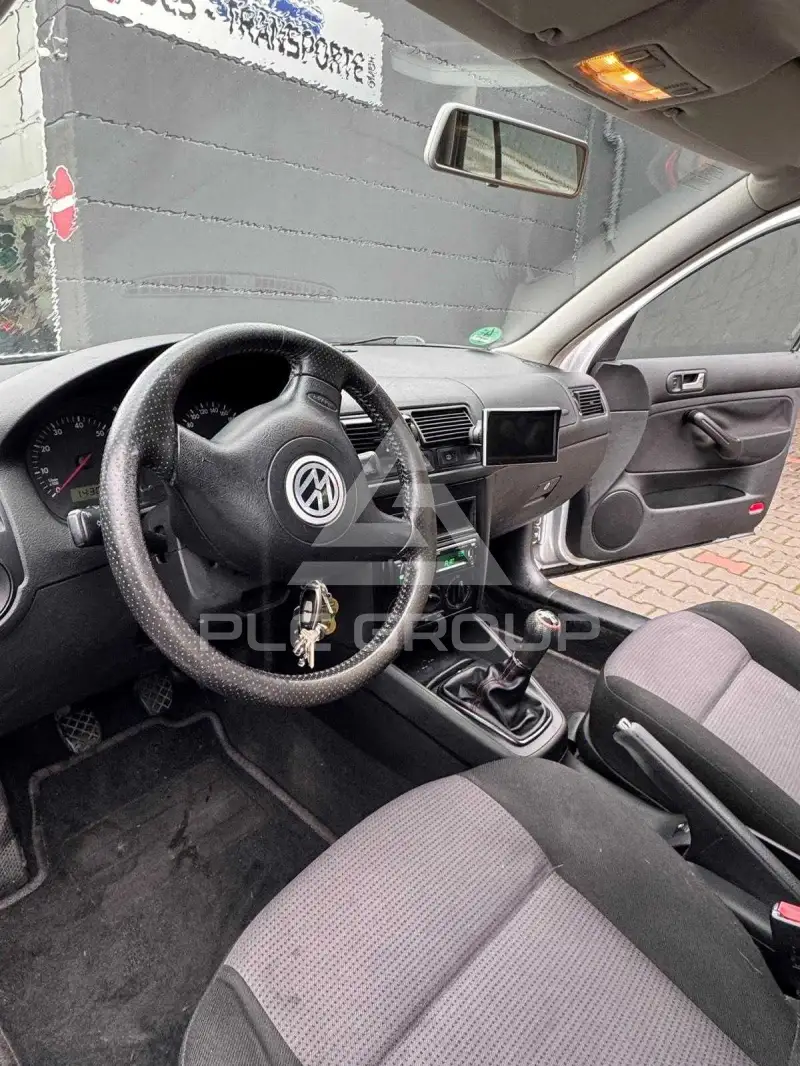 2000 Volkswagen GOLF
