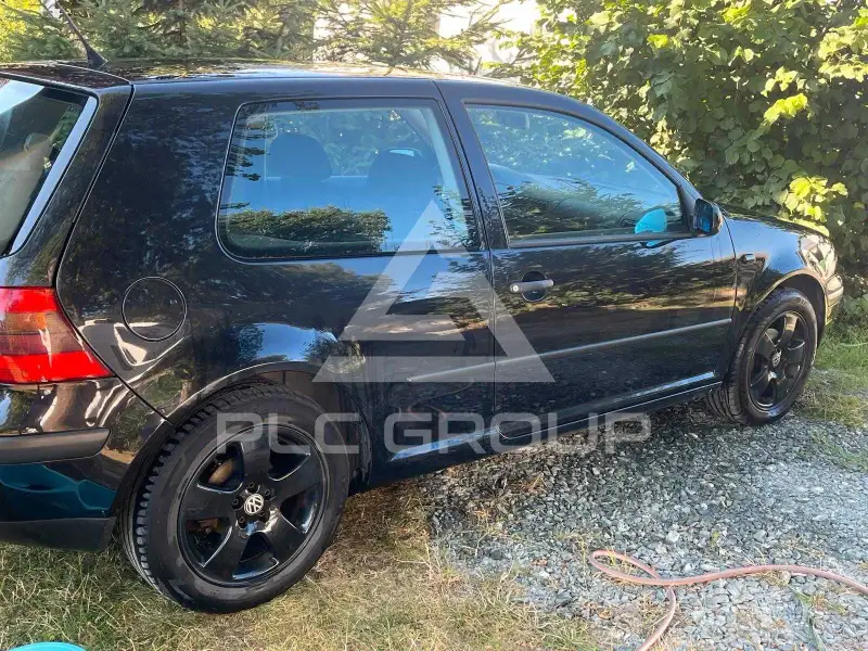 2000 Volkswagen GOLF