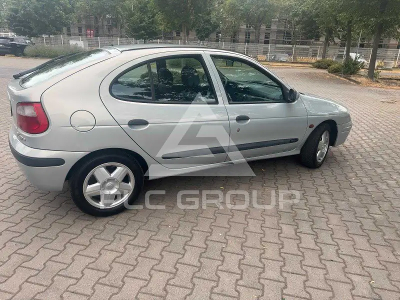 2000 Renault Megane