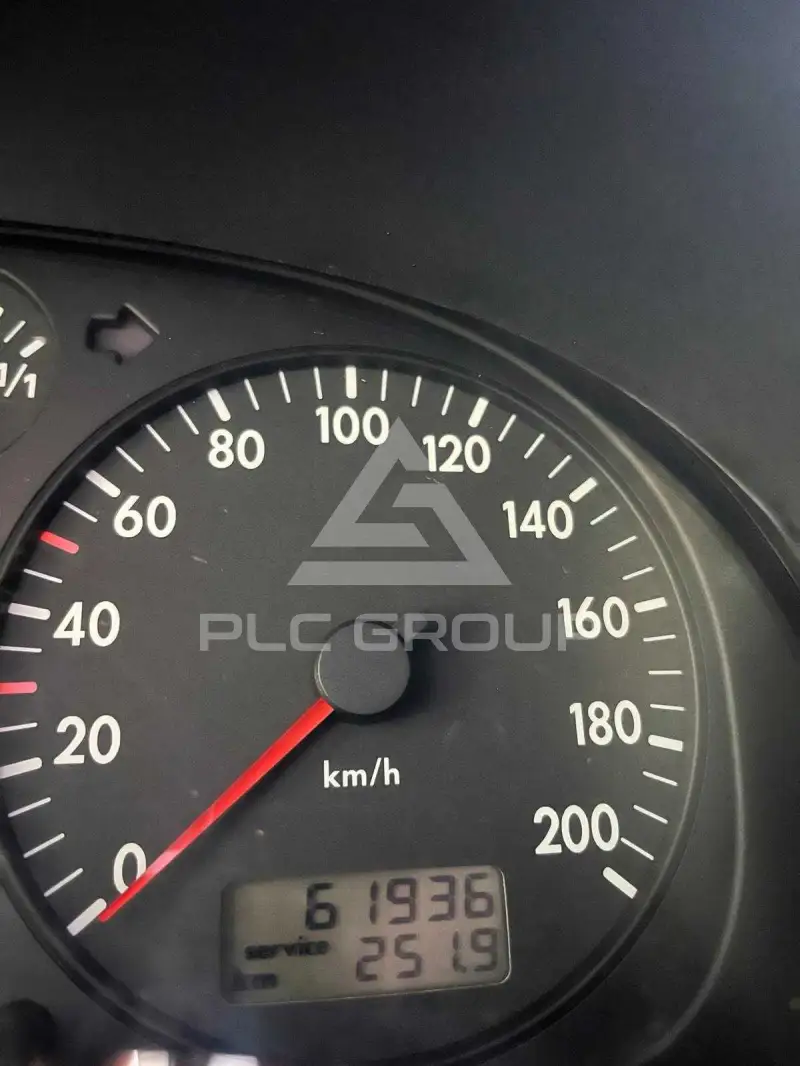 2000 Seat Arona