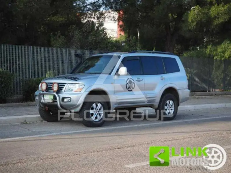 2001 Mitsubishi PAJARO