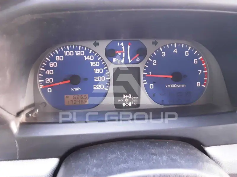 2001 Mitsubishi PAJARO