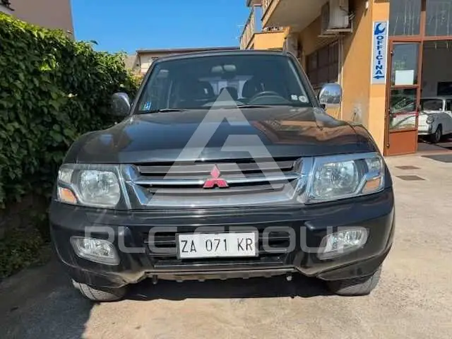 2001 Mitsubishi PAJARO