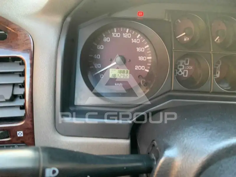 2001 Mitsubishi PAJARO