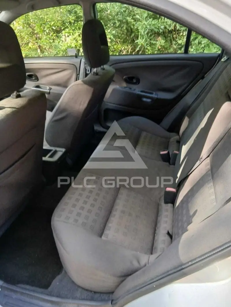 2001 Mitsubishi Carisma