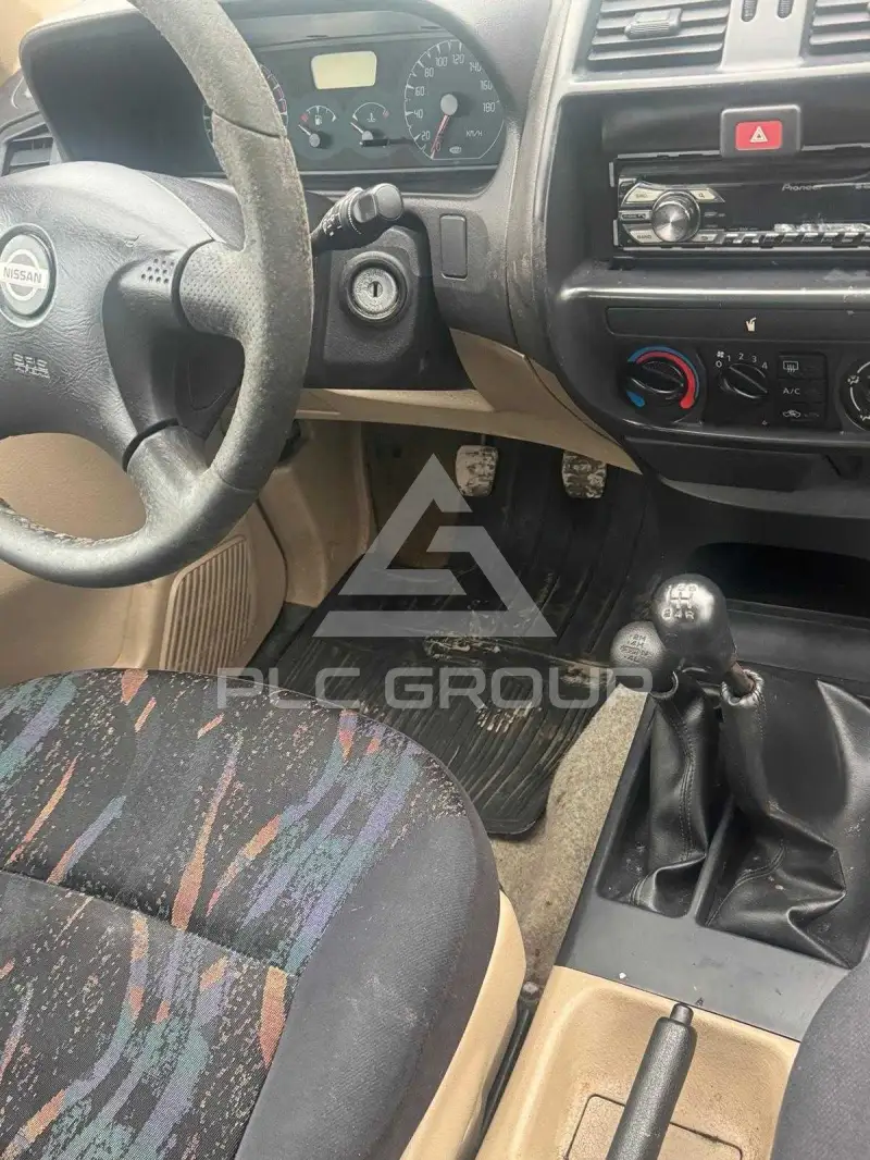 2001 Nissan Terrano