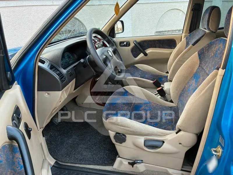 2001 Nissan Terrano