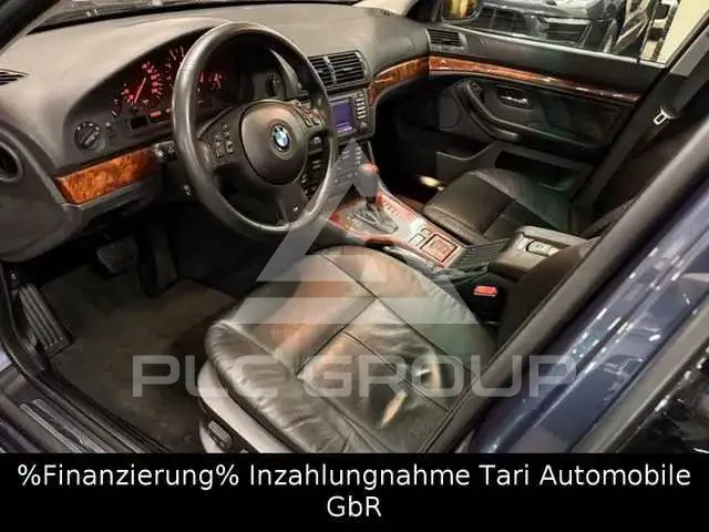 2001 BMW 523