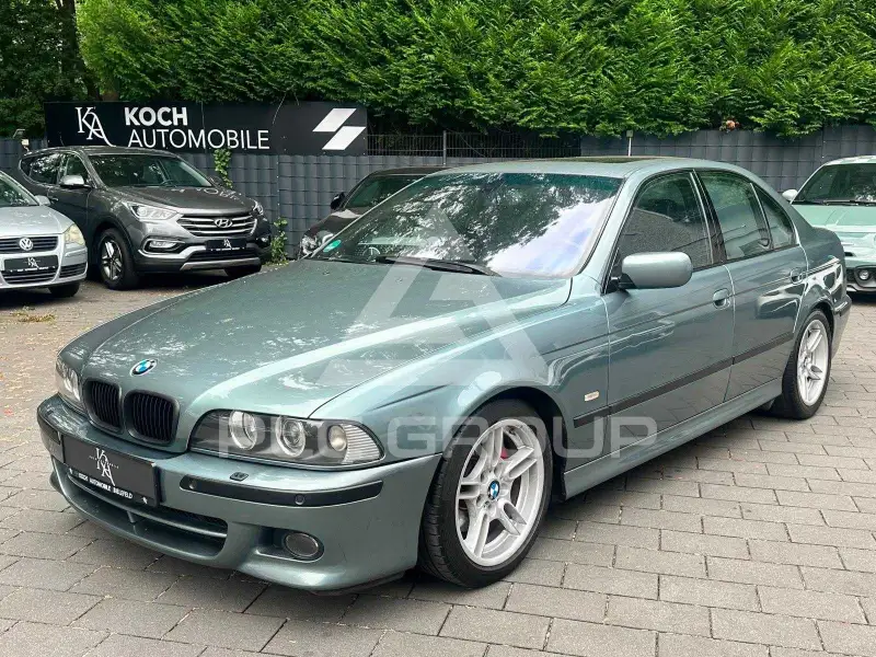 2001 BMW 523