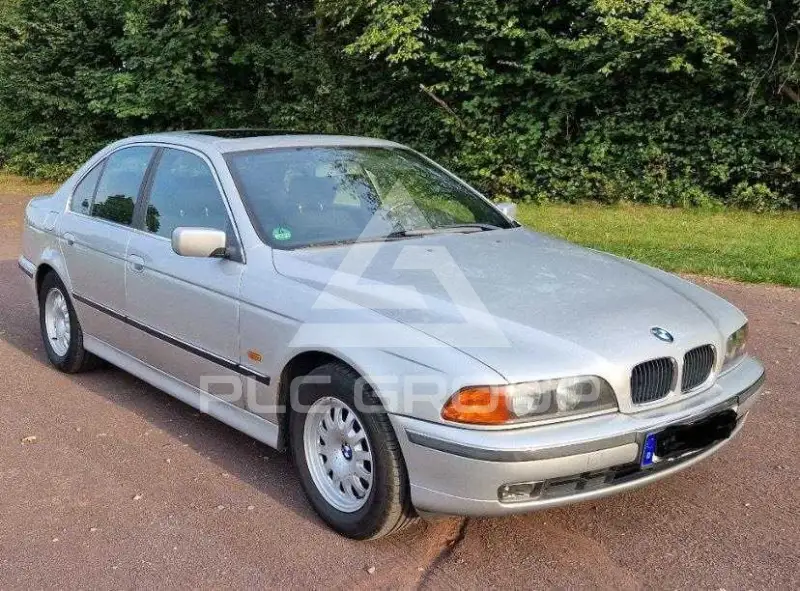 2001 BMW 523