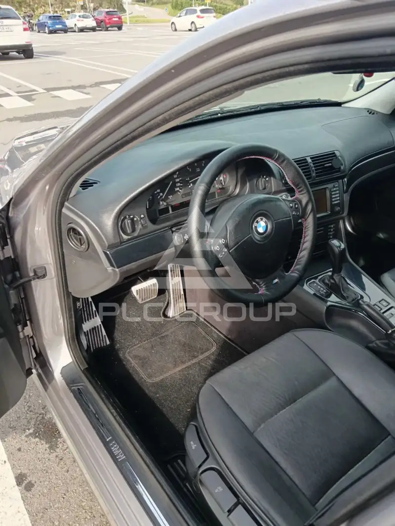 2001 BMW 523