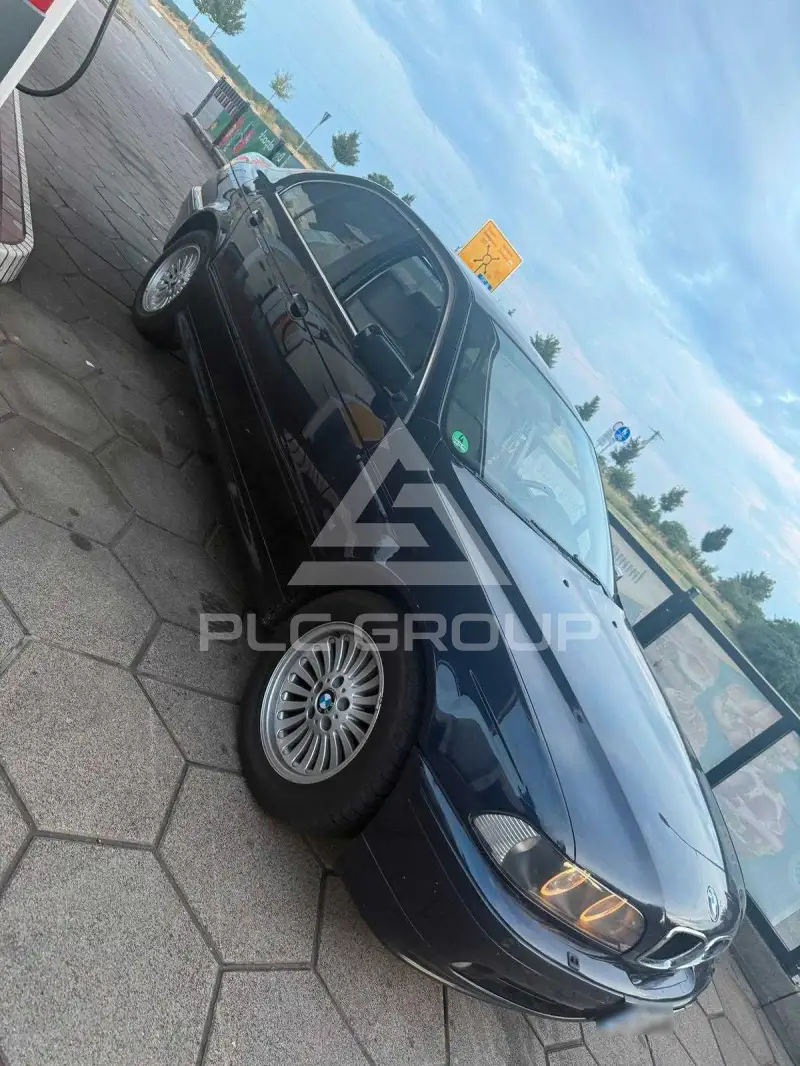 2001 BMW 523