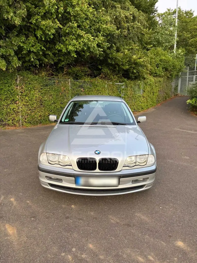 2001 BMW 330
