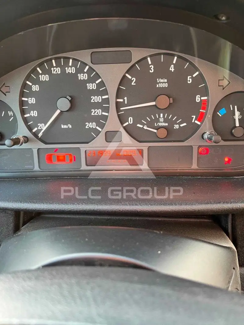 2001 BMW 330