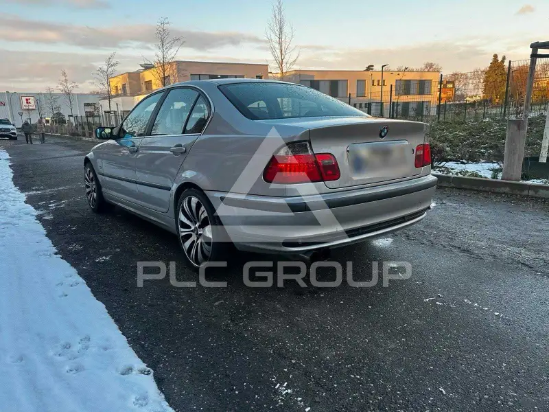 2001 BMW 330