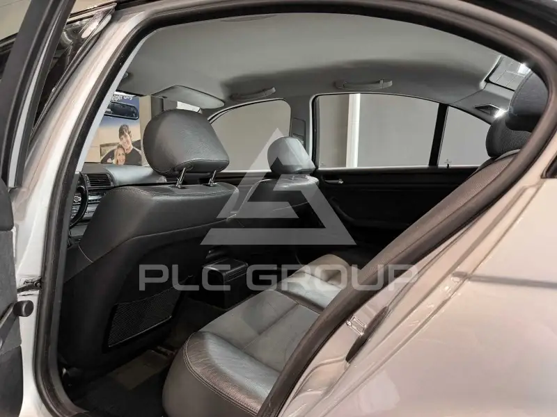 2001 BMW 330