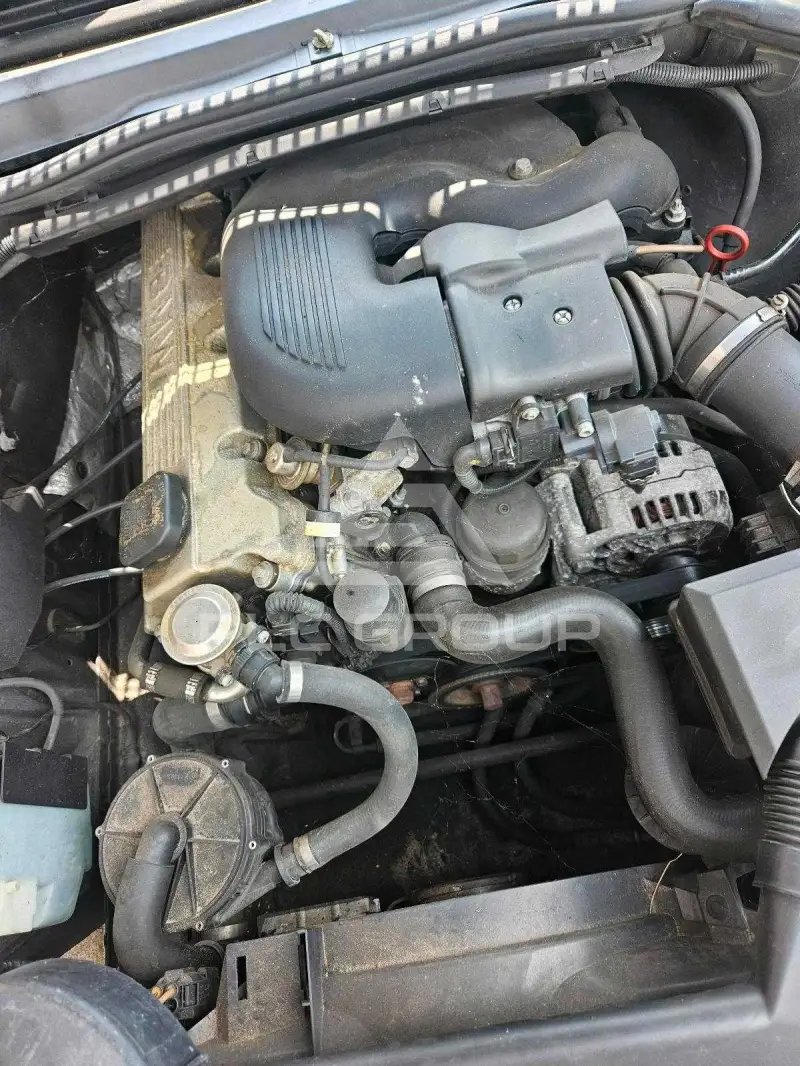 2001 BMW 330