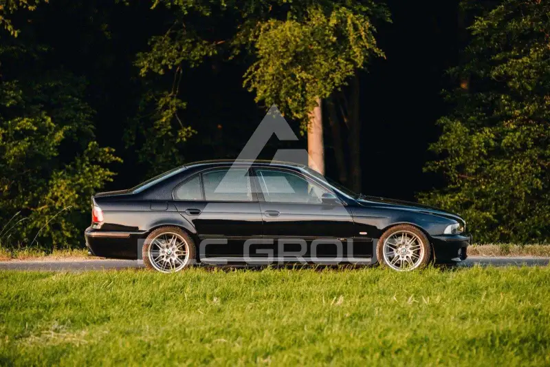 2001 BMW M5