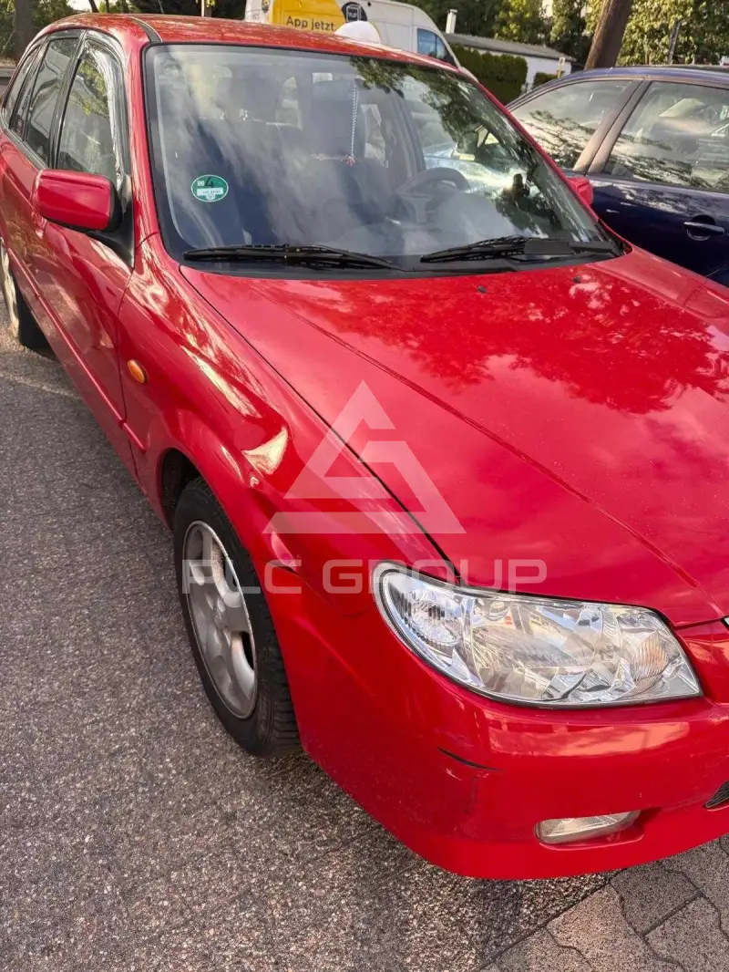 2001 Mazda 323