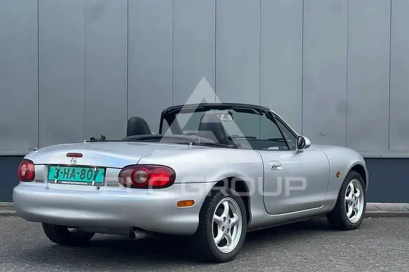 2001 Mazda MX-5