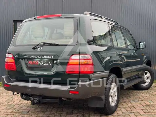 2001 Toyota LAND CRUISER