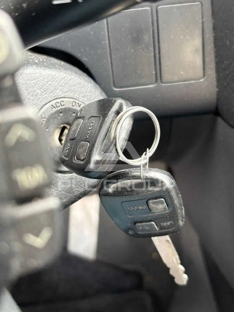2001 Toyota Avensis