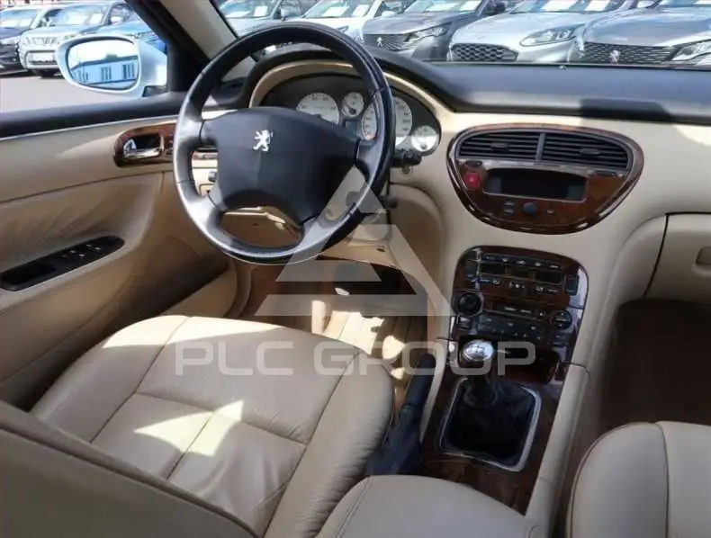 2001 Peugeot 607