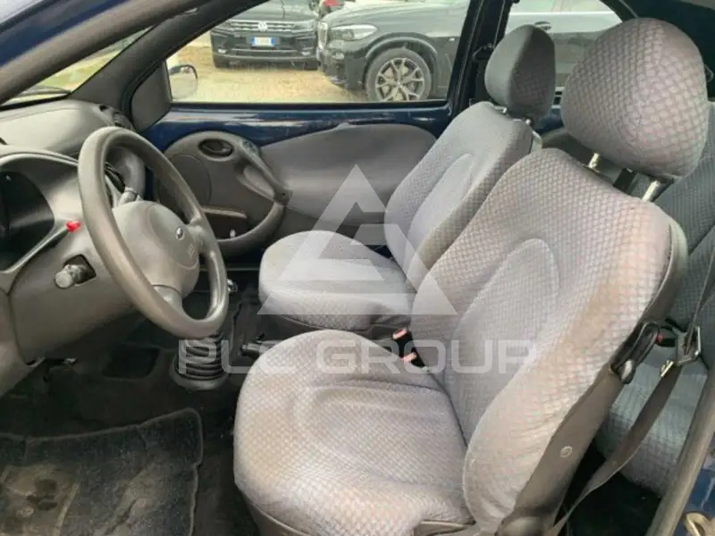 2001 Ford KA