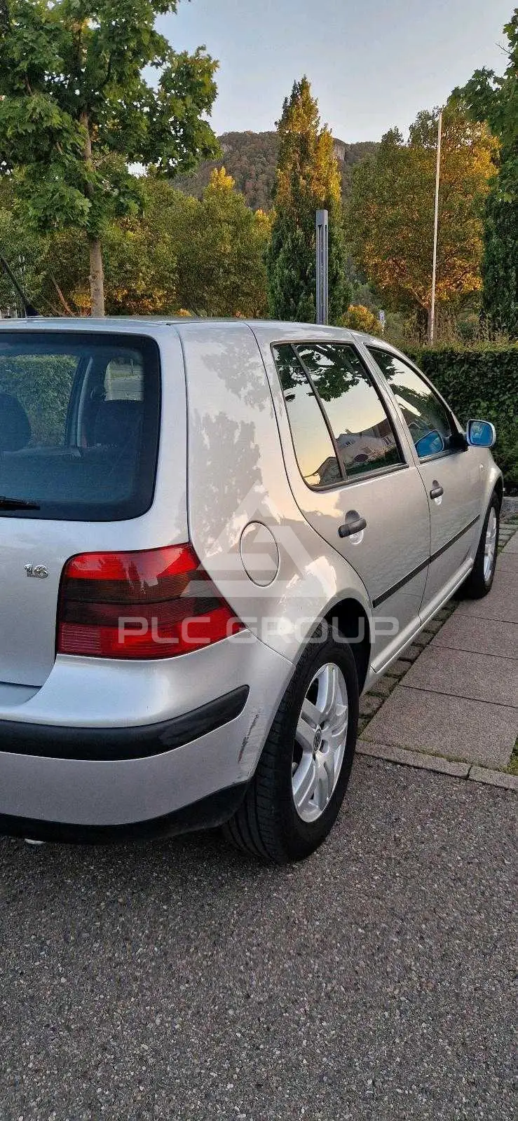 2001 Volkswagen GOLF
