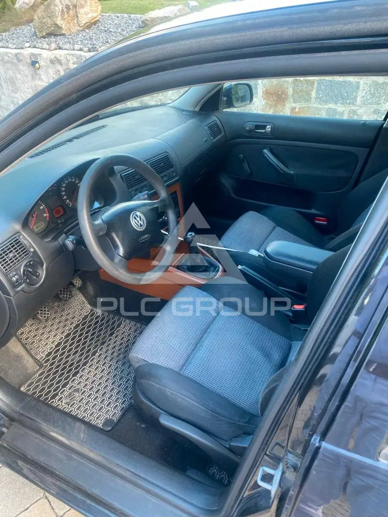 2001 Volkswagen GOLF