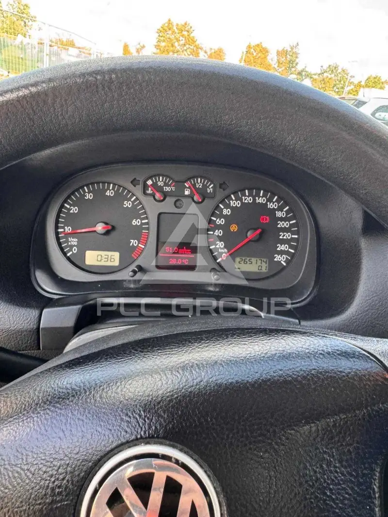 2001 Volkswagen GOLF